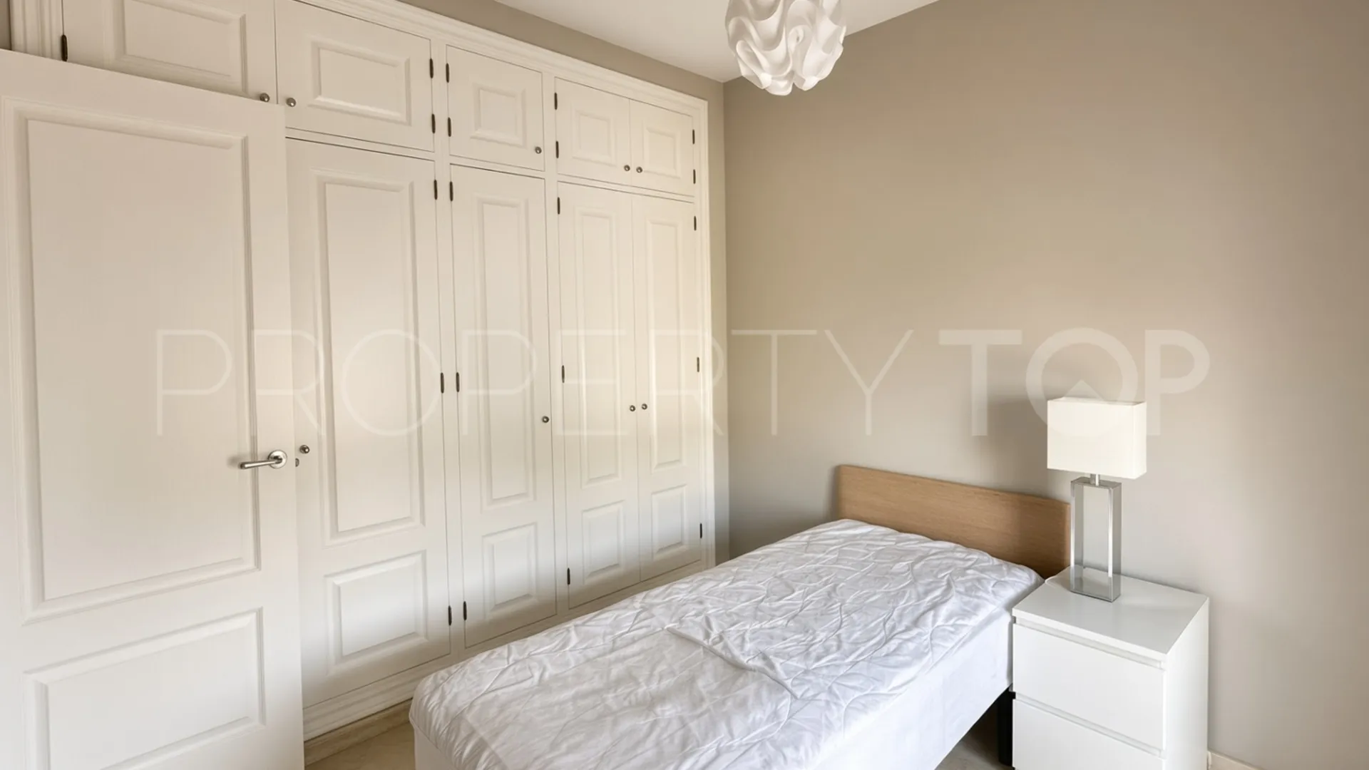 Selwo 3 bedrooms town house for sale