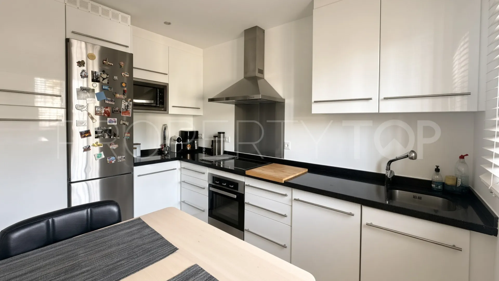 Selwo 3 bedrooms town house for sale