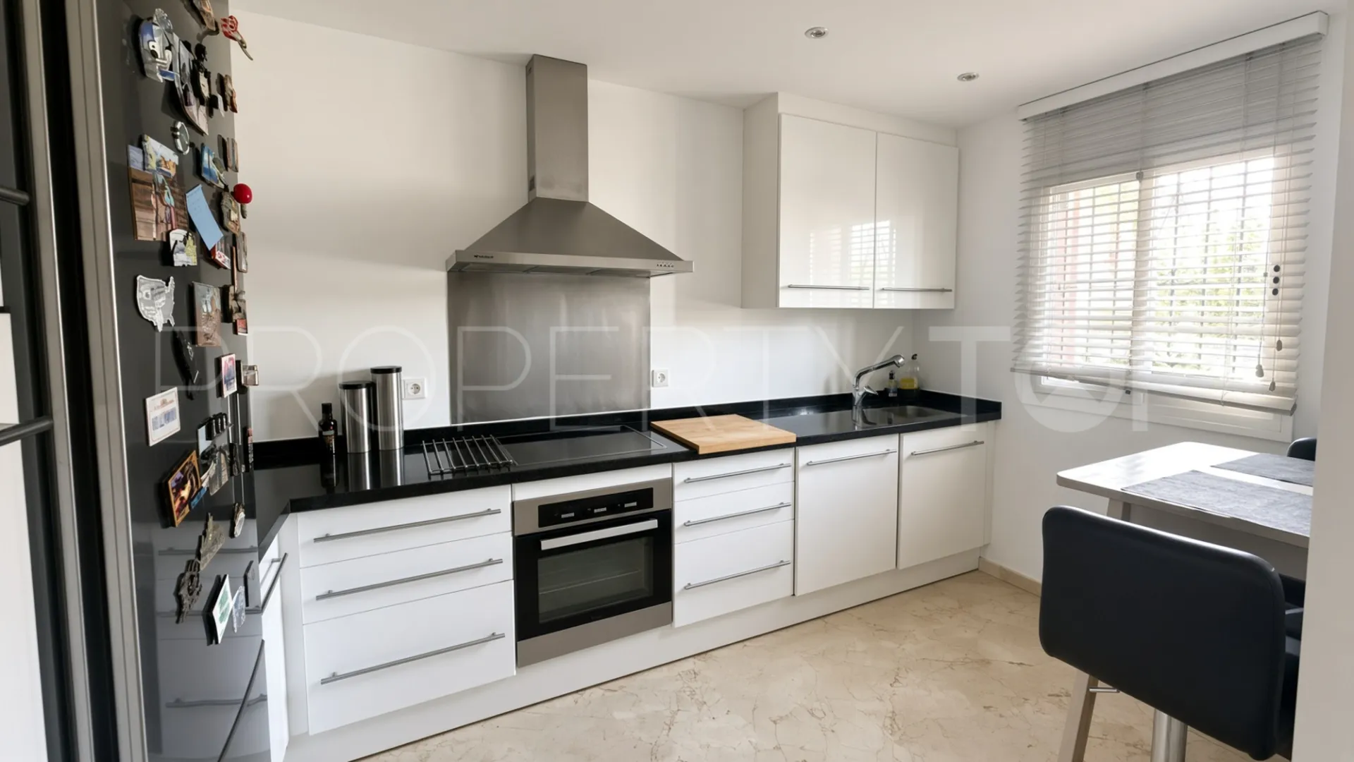 Selwo 3 bedrooms town house for sale