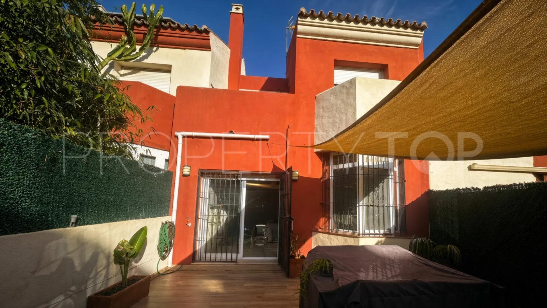 Selwo 3 bedrooms town house for sale