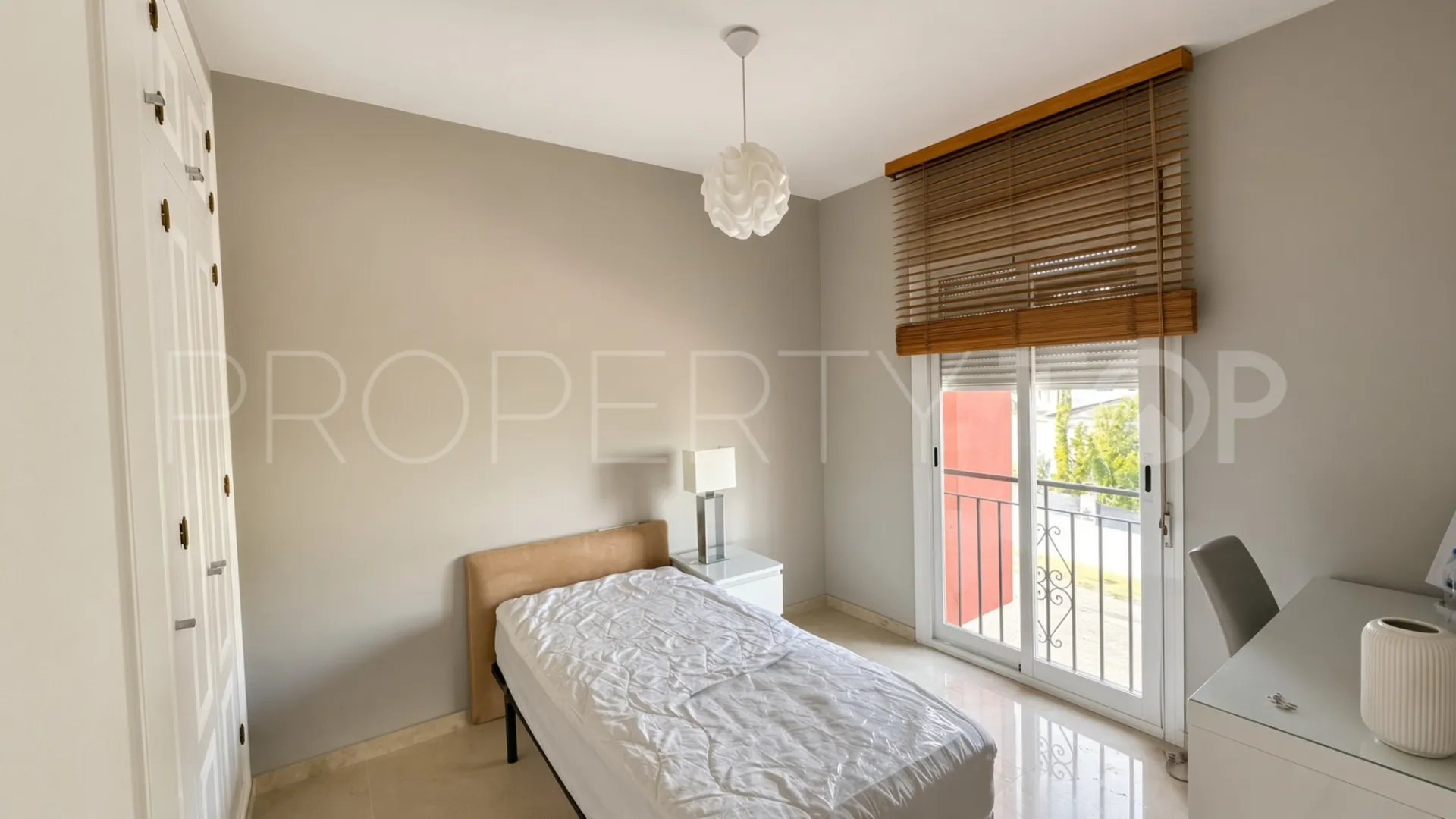 Selwo 3 bedrooms town house for sale