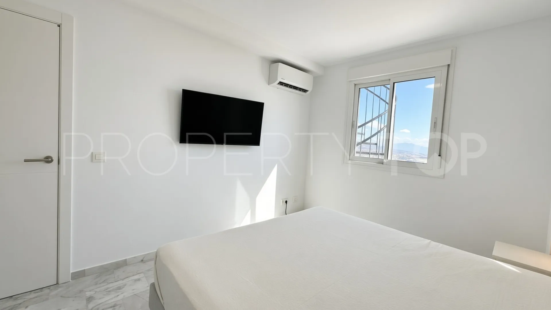 For sale Hacienda de Casares 3 bedrooms duplex penthouse