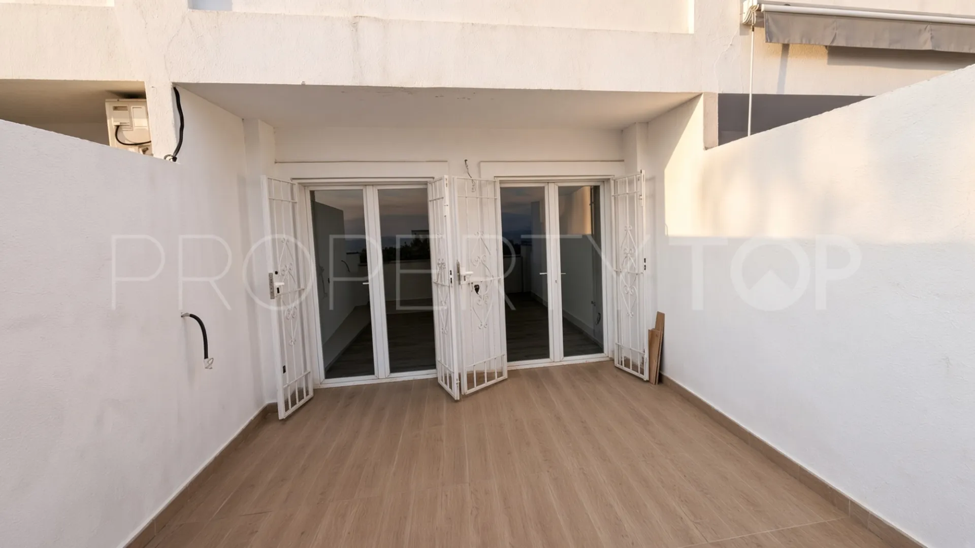 1 bedroom duplex penthouse for sale in Forest Hills