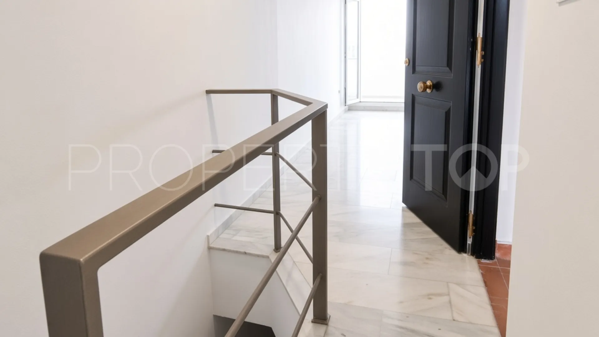 1 bedroom duplex penthouse for sale in Forest Hills