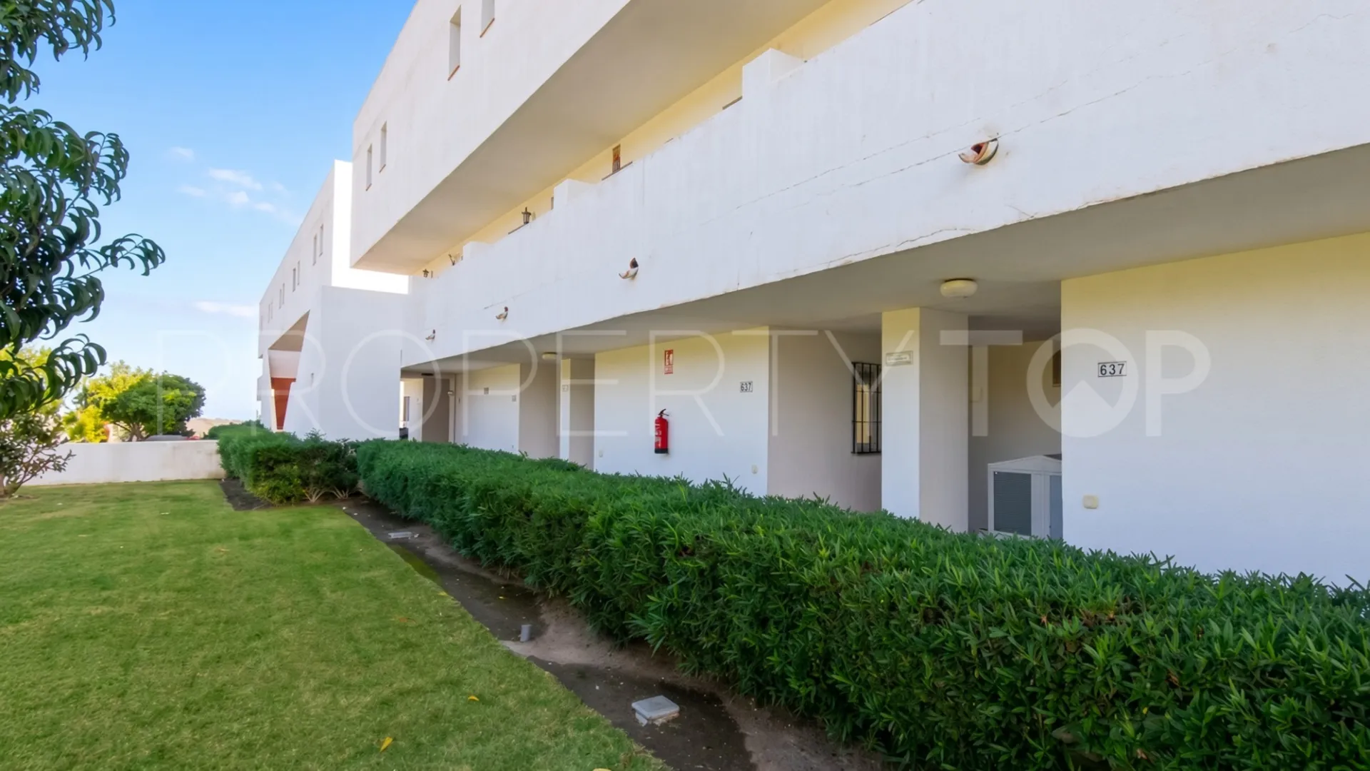 1 bedroom duplex penthouse for sale in Forest Hills