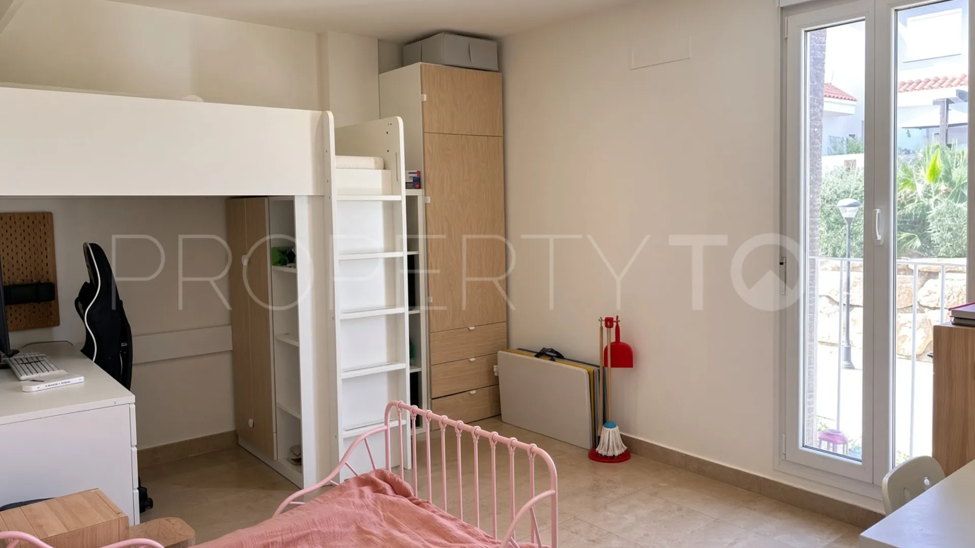 Alcorrín duplex penthouse for sale