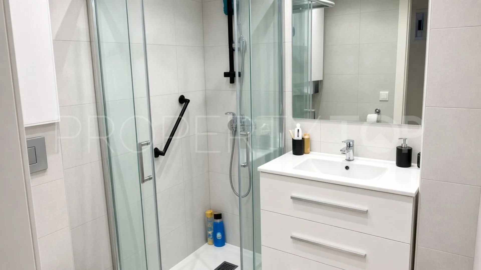 For sale Parque Antena 1 bedroom ground floor apartment