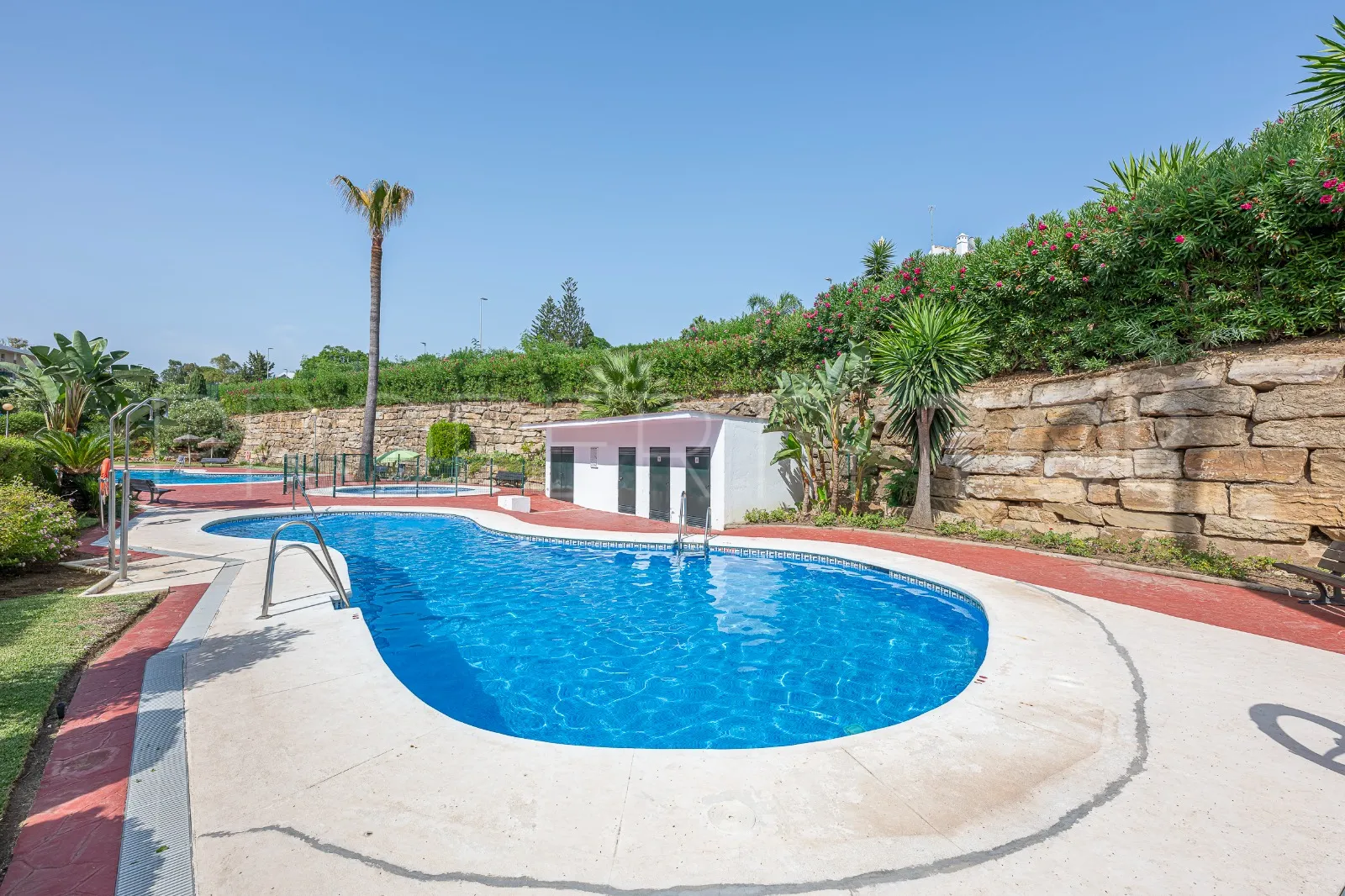 Apartamento en venta de 3 dormitorios en Guadalmina Alta