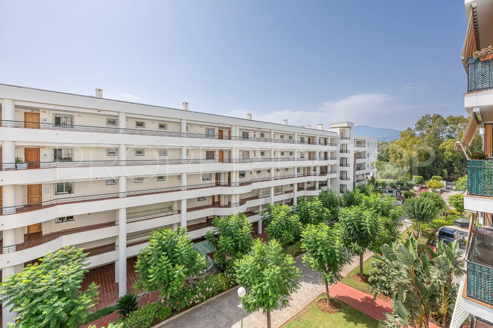 Apartamento en venta de 3 dormitorios en Guadalmina Alta