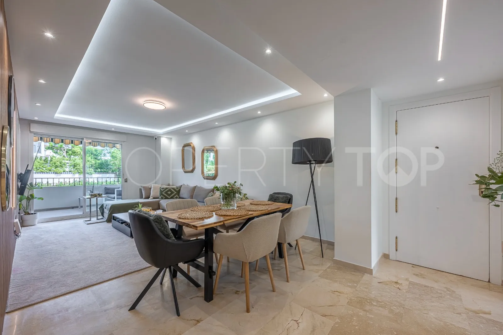 Apartamento en venta de 3 dormitorios en Guadalmina Alta