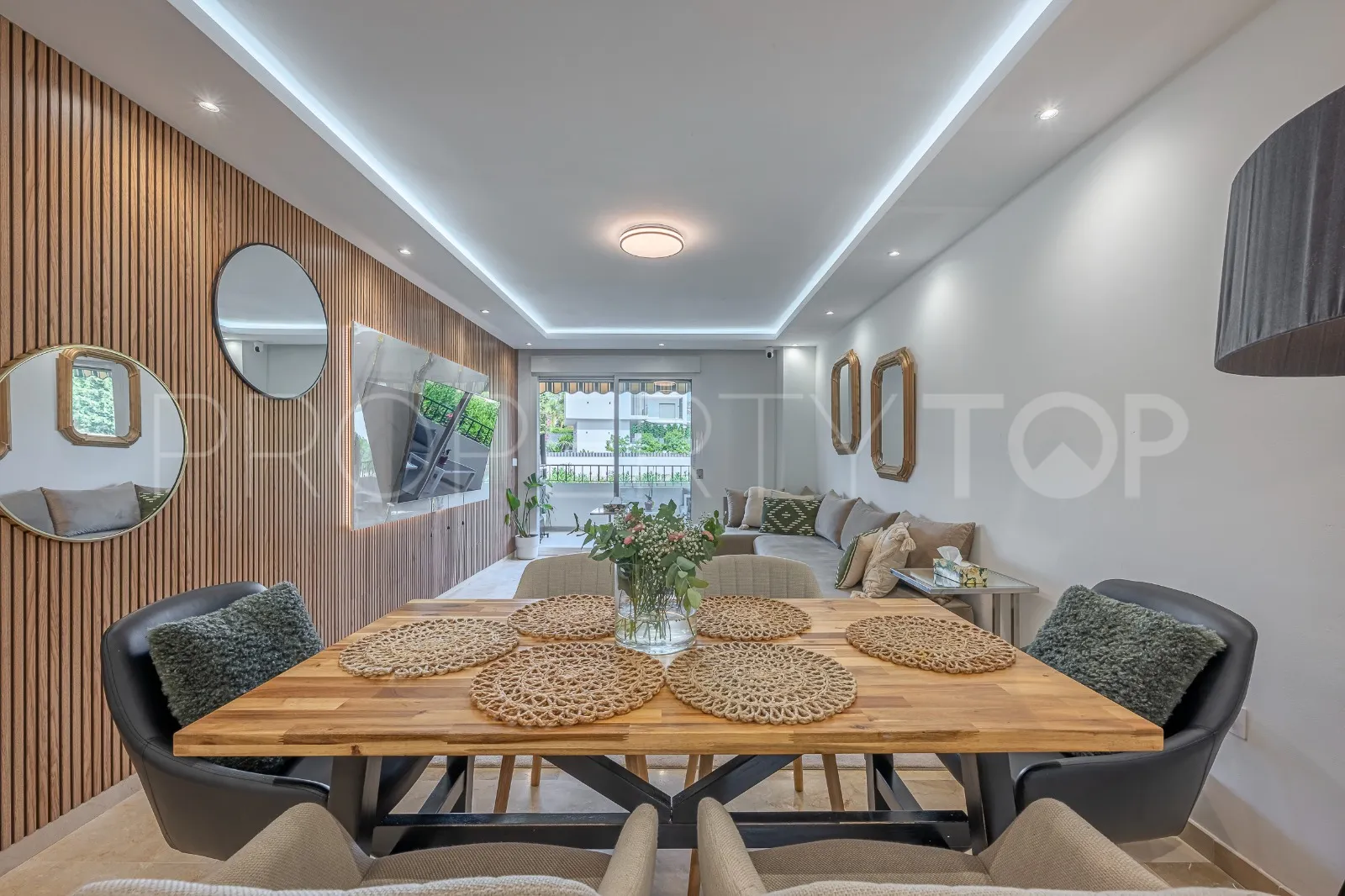 Apartamento en venta de 3 dormitorios en Guadalmina Alta