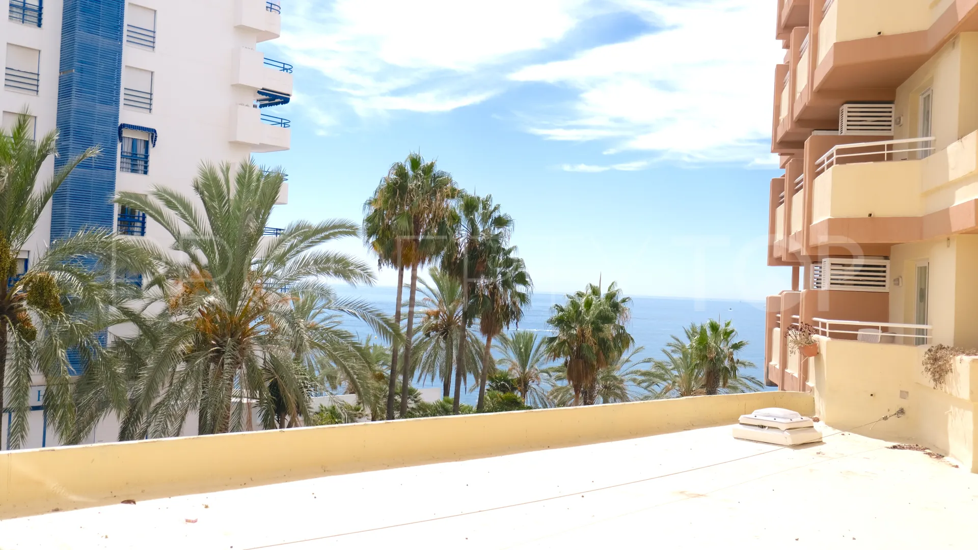 Playa Bajadilla - Puertos, apartamento a la venta con 3 dormitorios