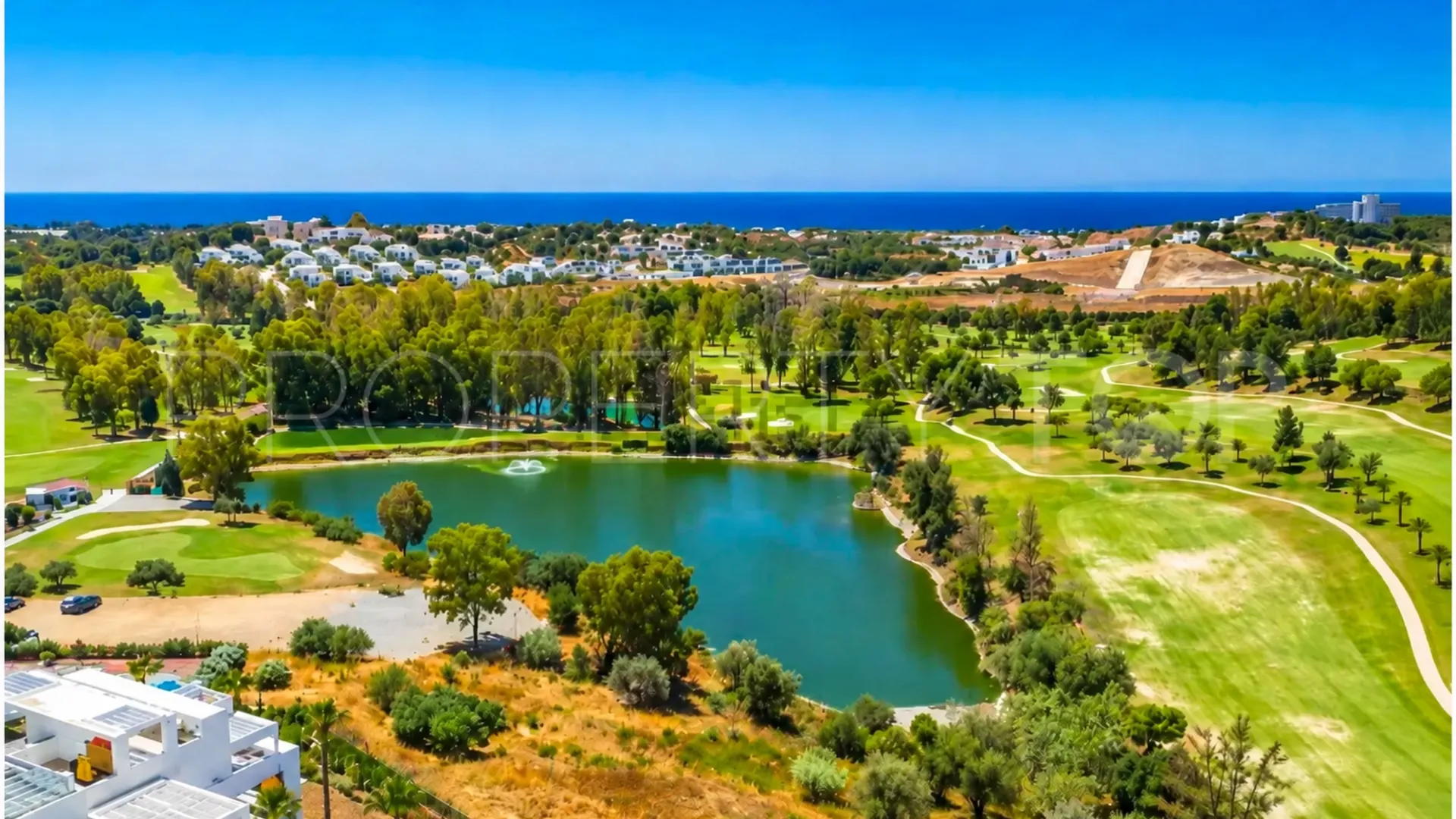 Atico duplex a la venta en Atalaya Hills con 2 dormitorios