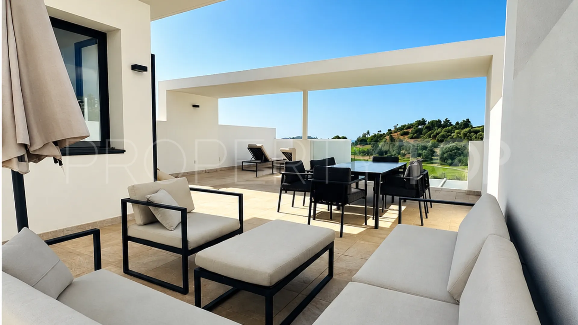 Atico duplex a la venta en Atalaya Hills con 2 dormitorios