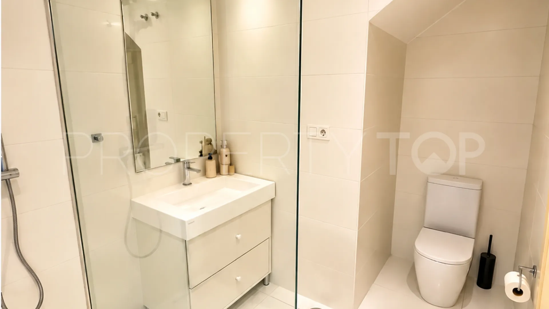 Atico duplex a la venta en Atalaya Hills con 2 dormitorios