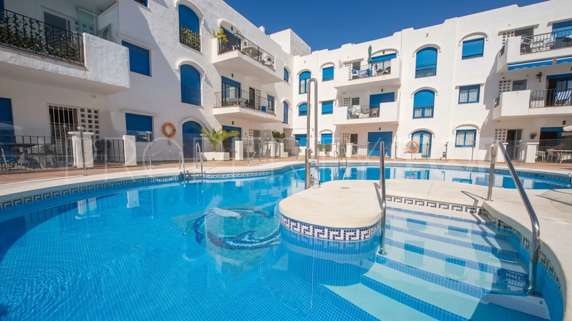 Se vende apartamento en Puerto La Duquesa de 2 dormitorios