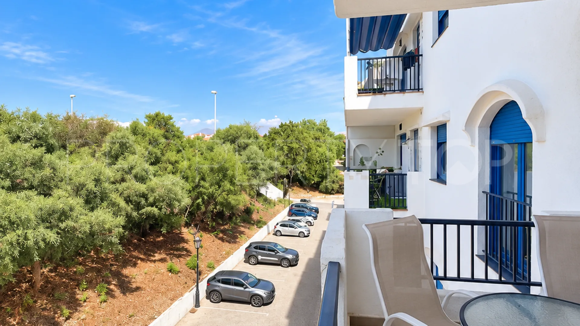 Se vende apartamento en Puerto La Duquesa de 2 dormitorios