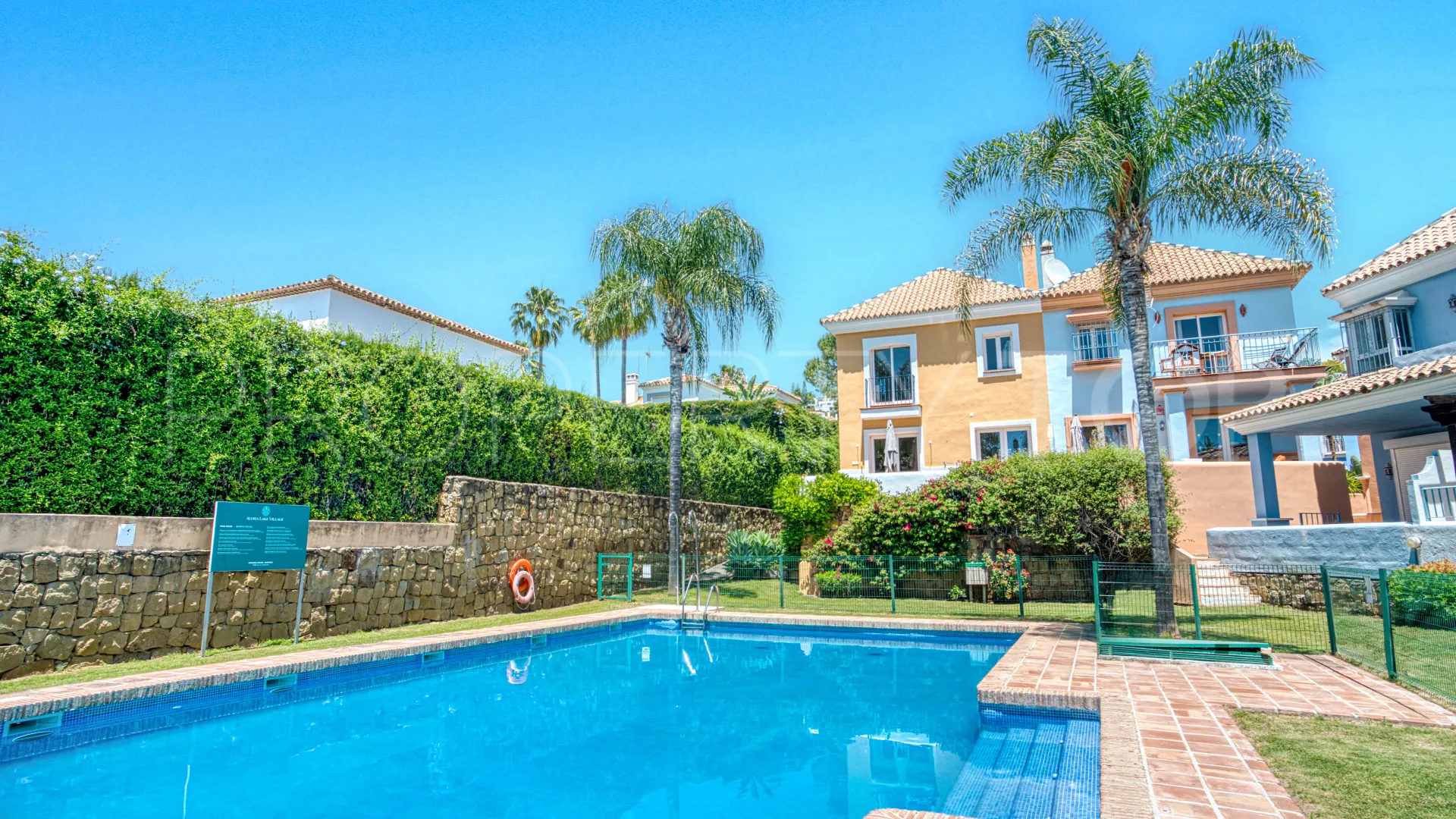 Adosado a la venta de 2 dormitorios en Aloha Lake Village