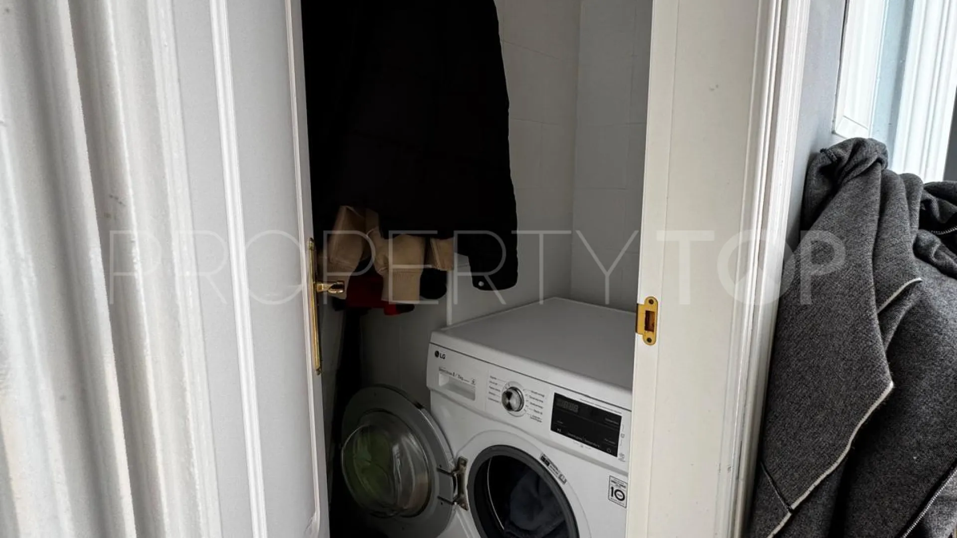 Adosado a la venta de 2 dormitorios en Aloha Lake Village