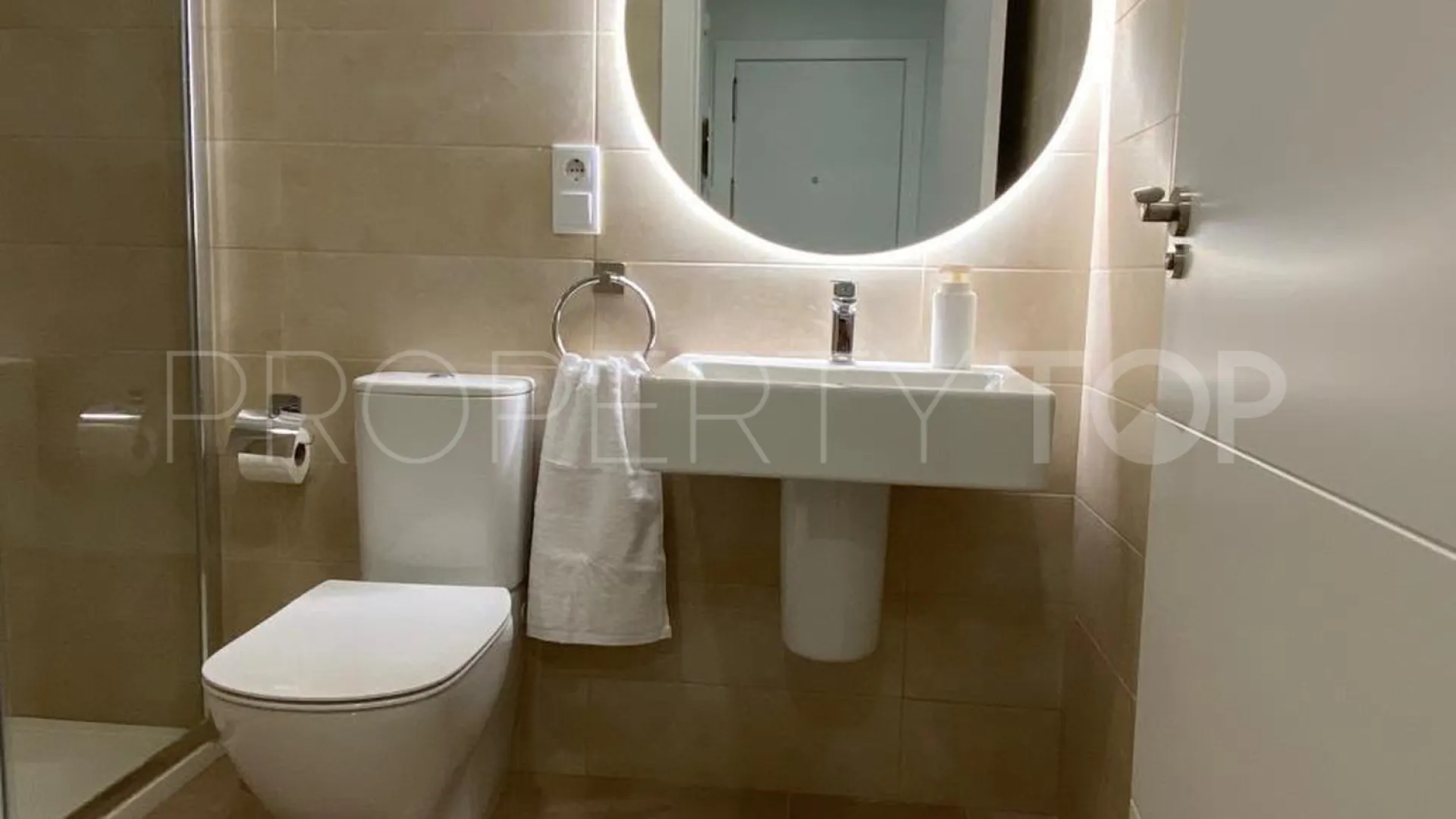 Ground floor apartment for sale in Chullera with 2 bedrooms