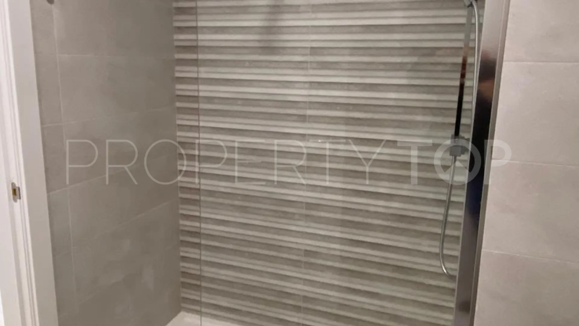 Ground floor apartment for sale in Chullera with 2 bedrooms