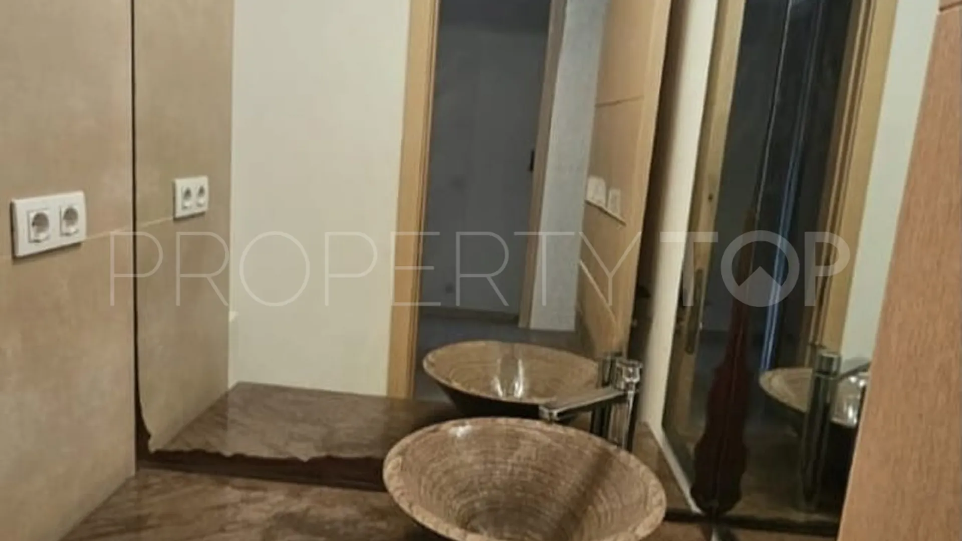 Buy apartment with 2 bedrooms in Sotogrande Marina