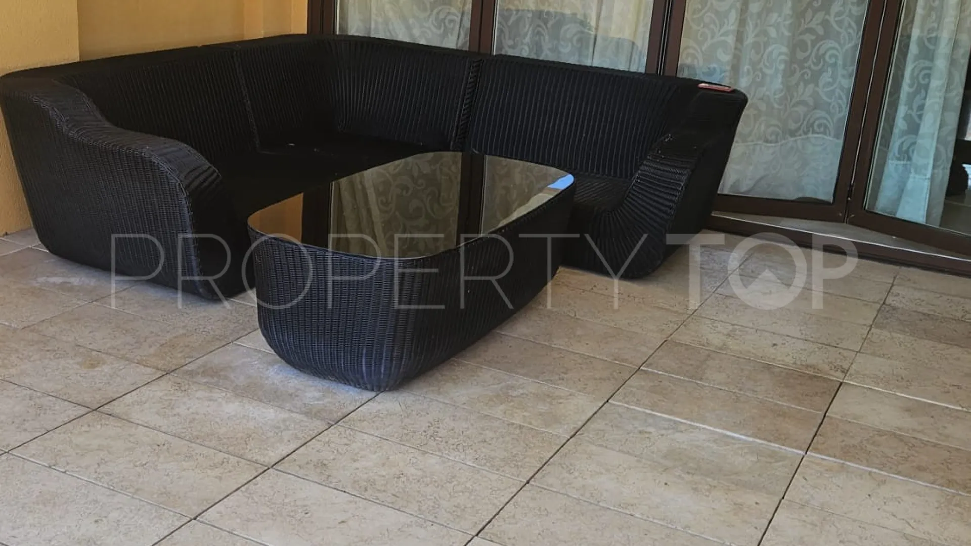 Buy apartment with 2 bedrooms in Sotogrande Marina