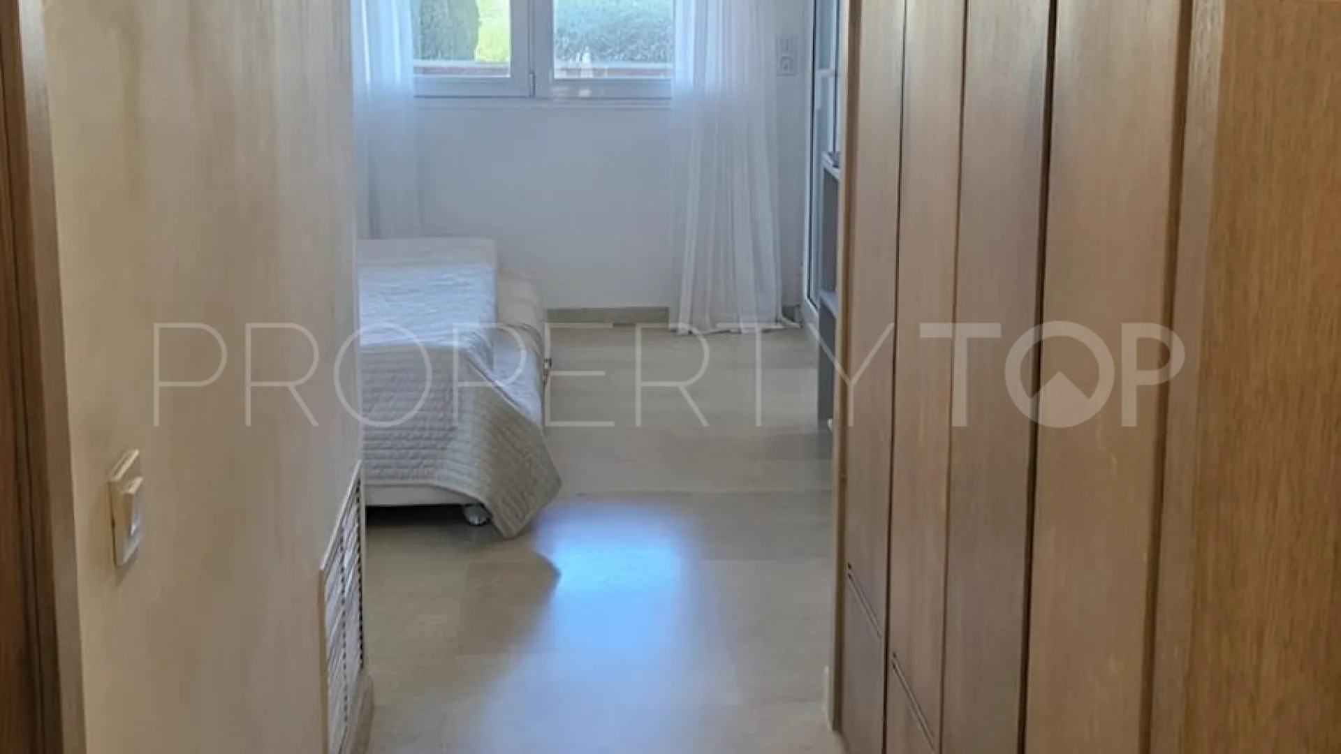 Buy apartment with 2 bedrooms in Sotogrande Marina