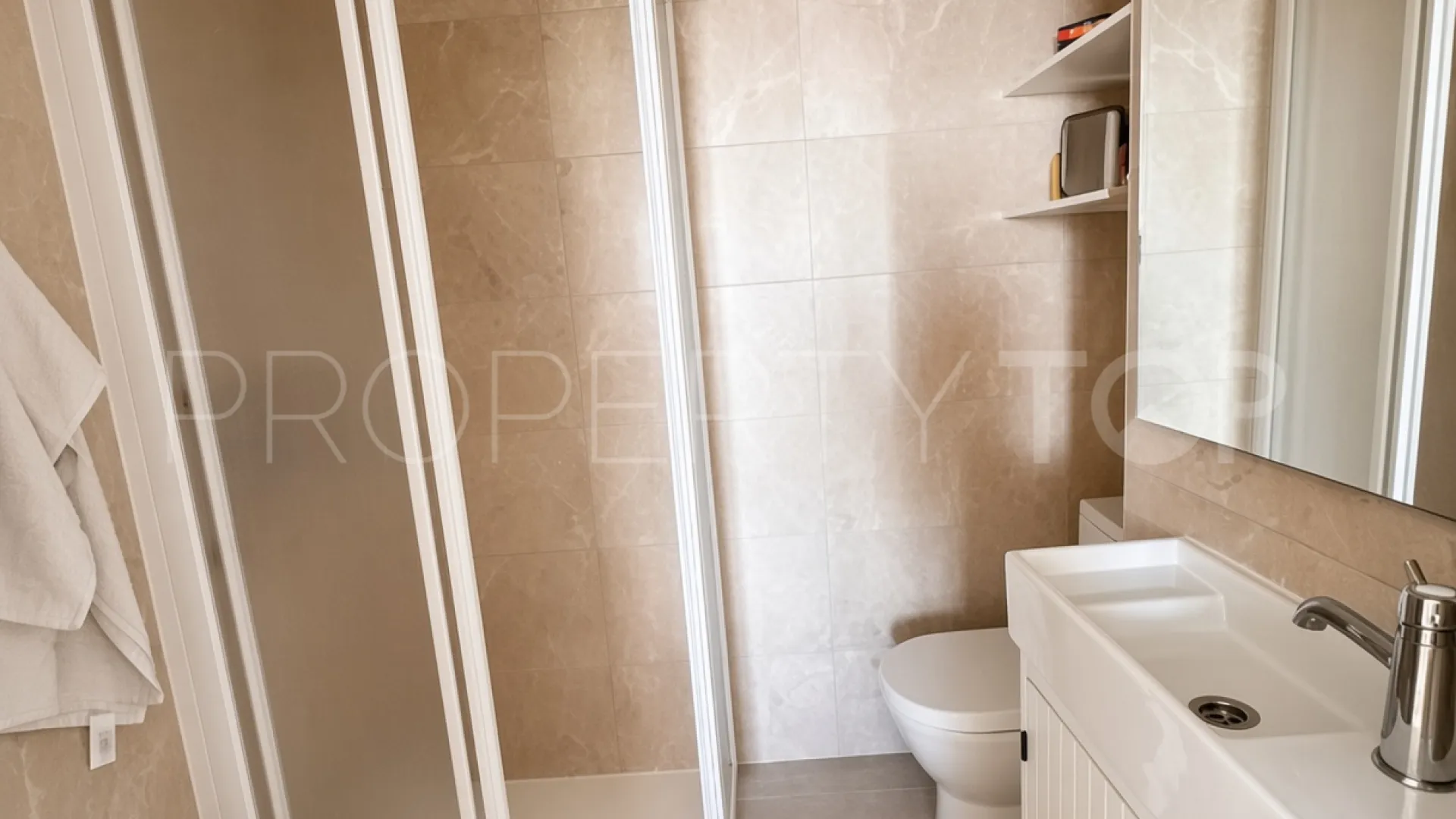 Apartamento a la venta en Torreguadiaro con 3 dormitorios