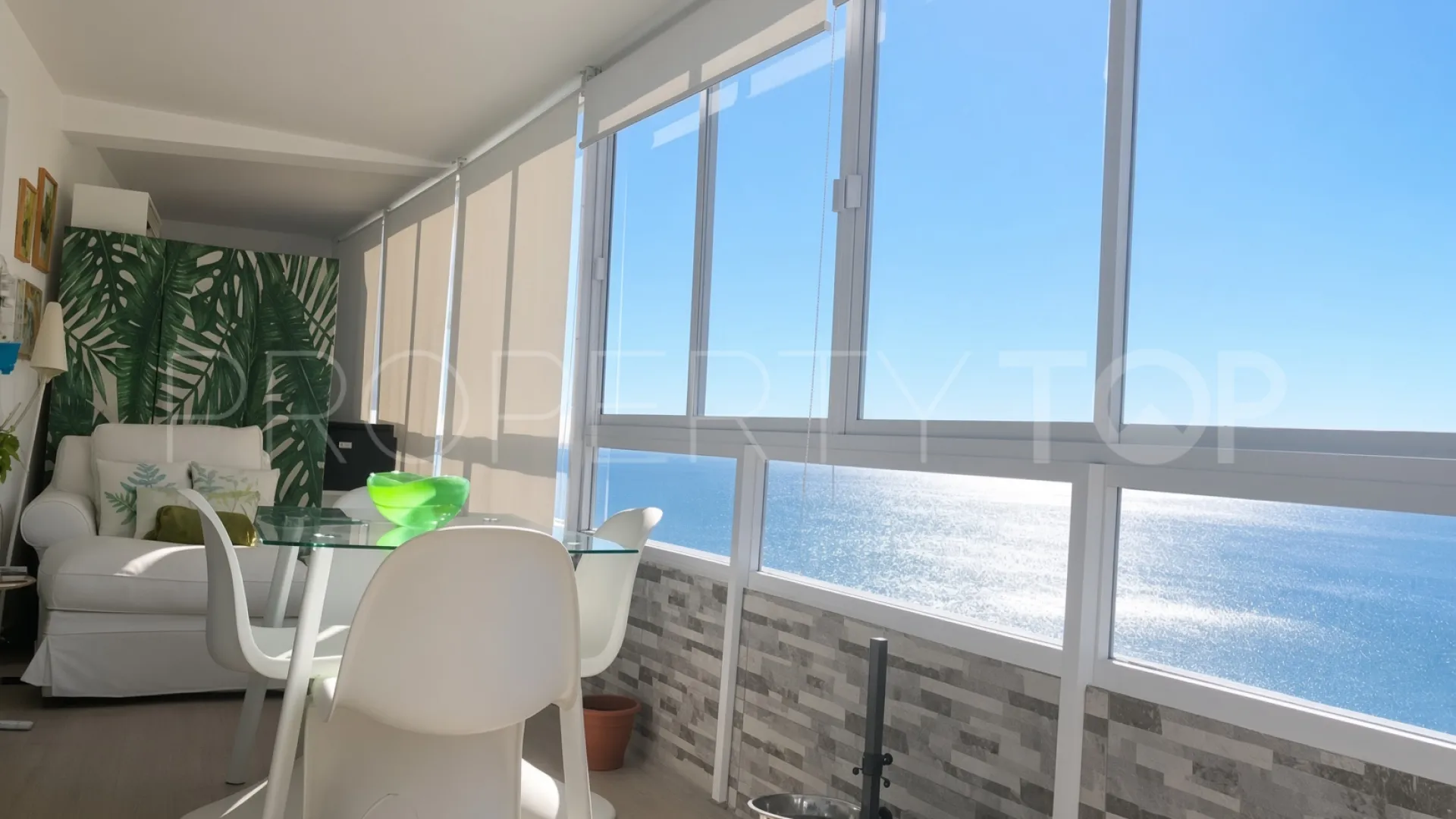 Apartamento a la venta en Torreguadiaro con 3 dormitorios