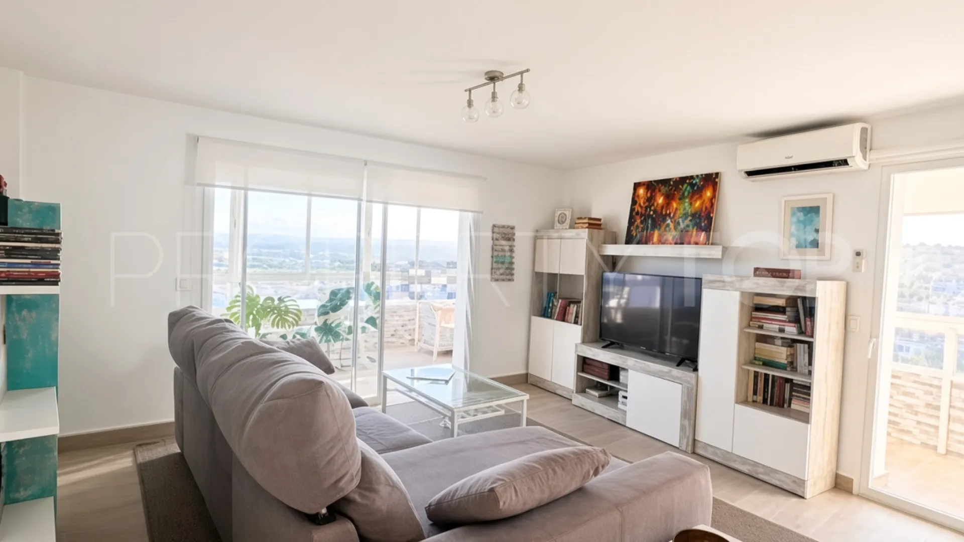 Apartamento a la venta en Torreguadiaro con 3 dormitorios