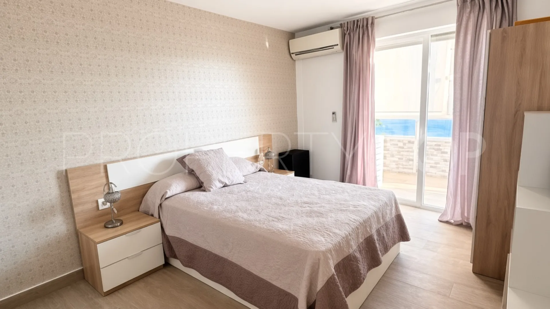 Apartamento a la venta en Torreguadiaro con 3 dormitorios