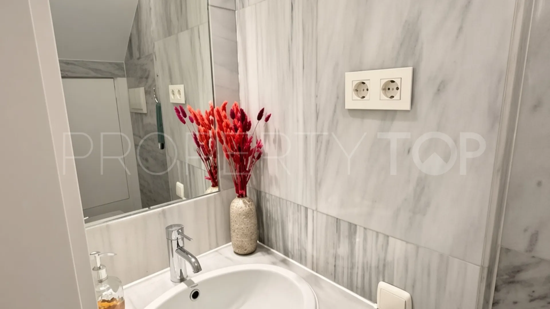 For sale 2 bedrooms duplex in Playa de la Fontanilla