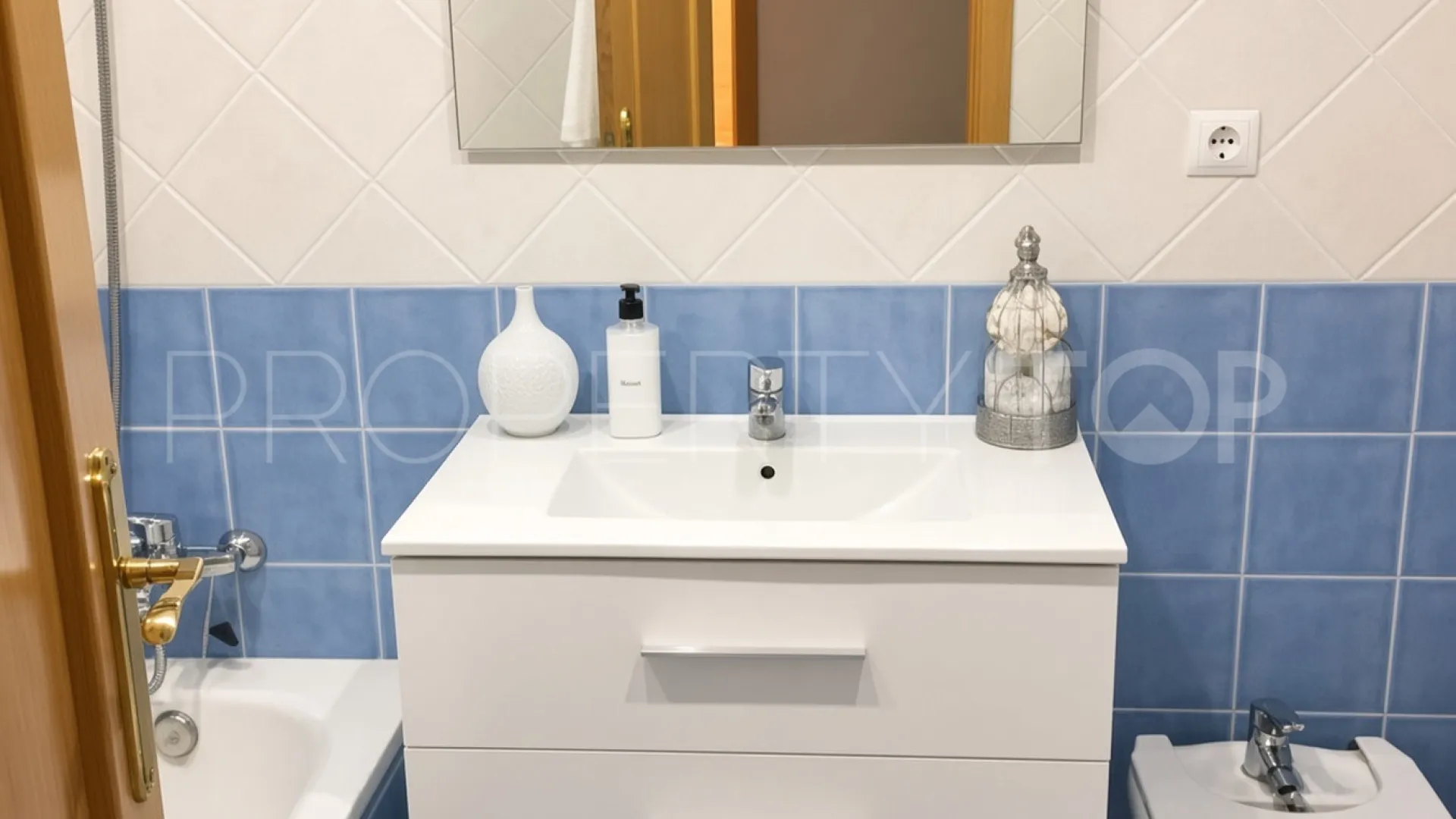 Apartamento planta baja en venta en Las Joyas con 2 dormitorios