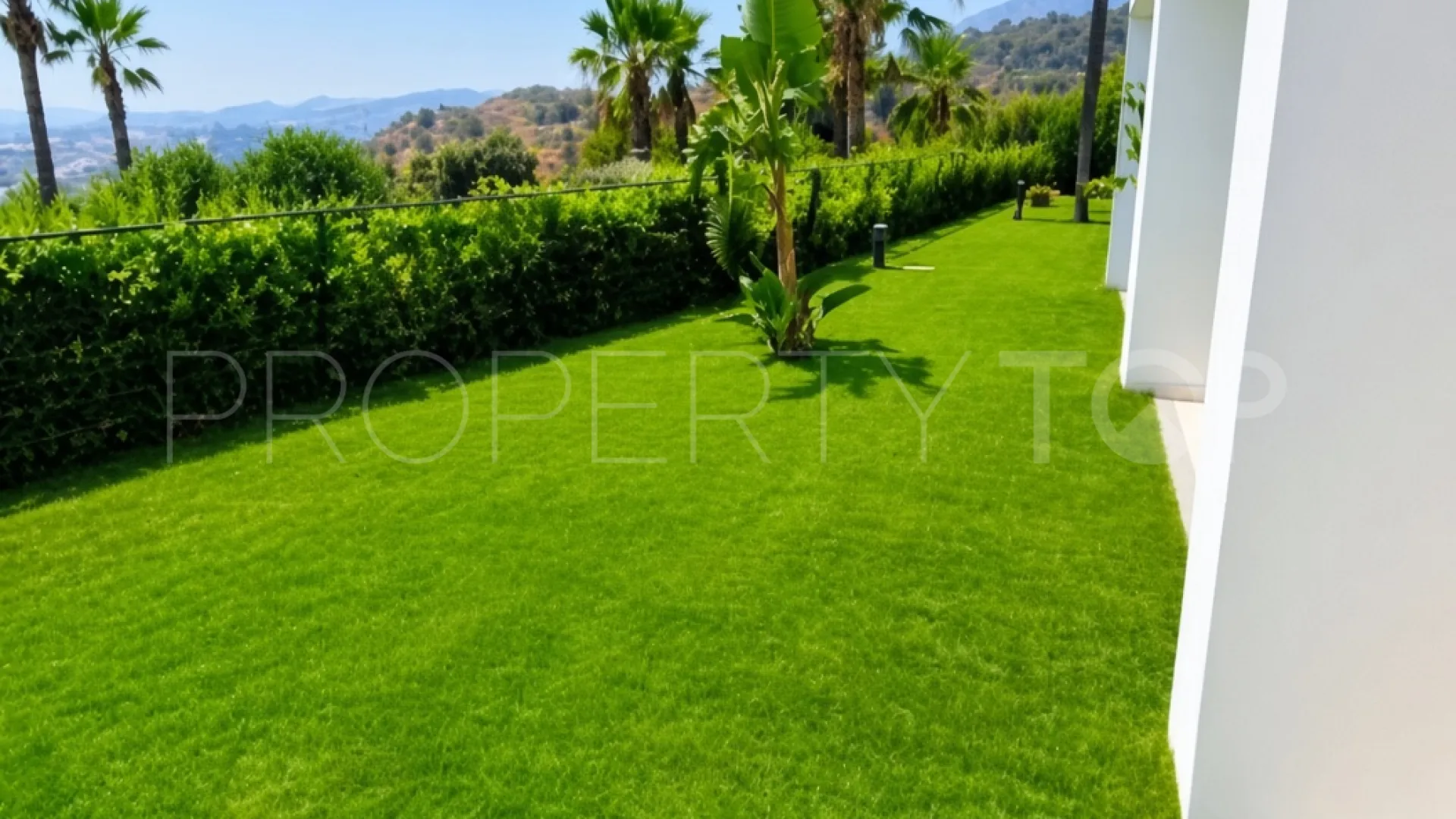 Apartamento planta baja en venta en Altos de Estepona