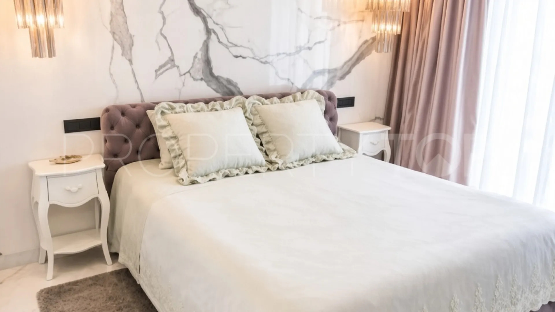 Apartamento planta baja en venta en Altos de Estepona