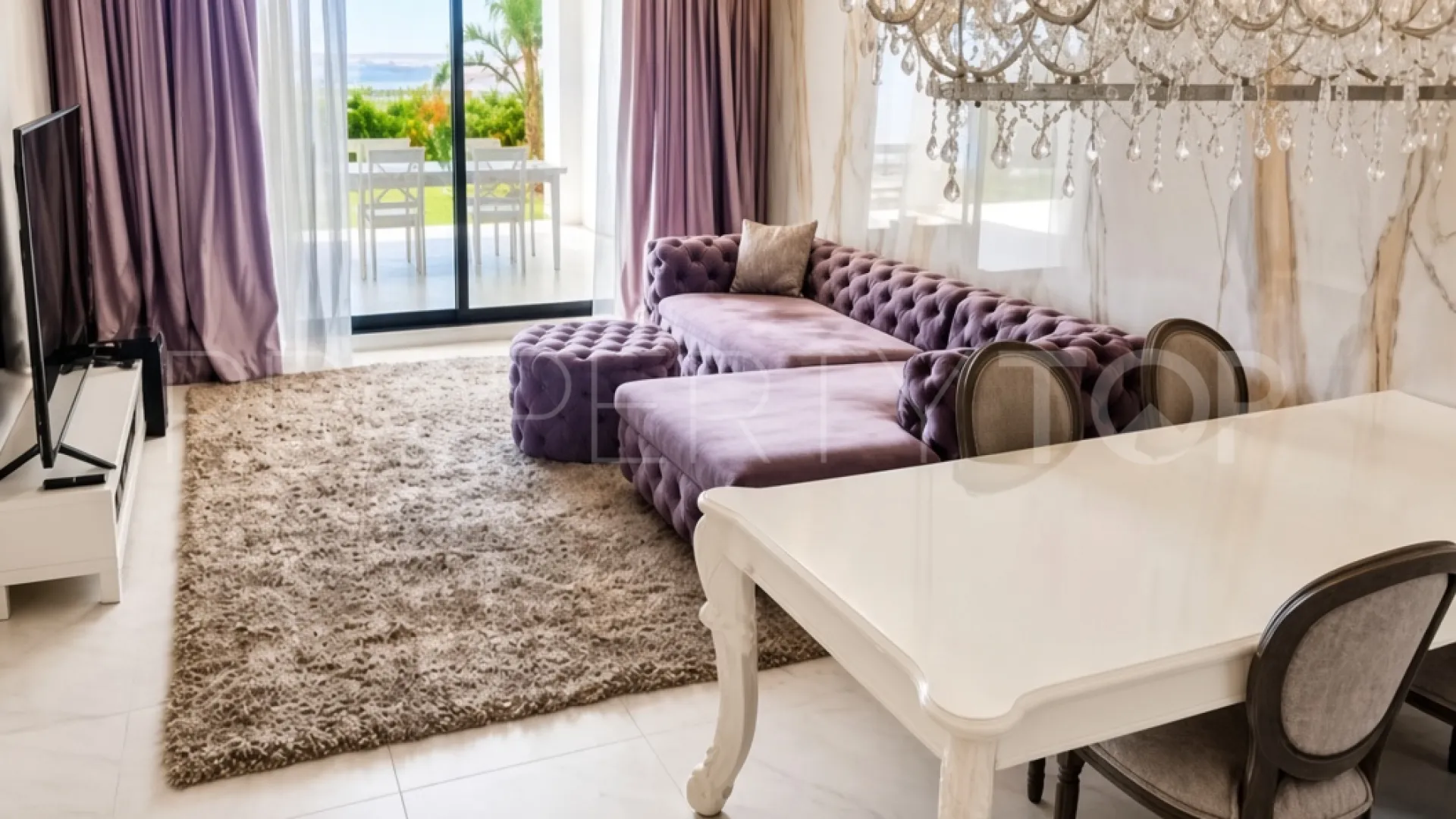 Apartamento planta baja en venta en Altos de Estepona