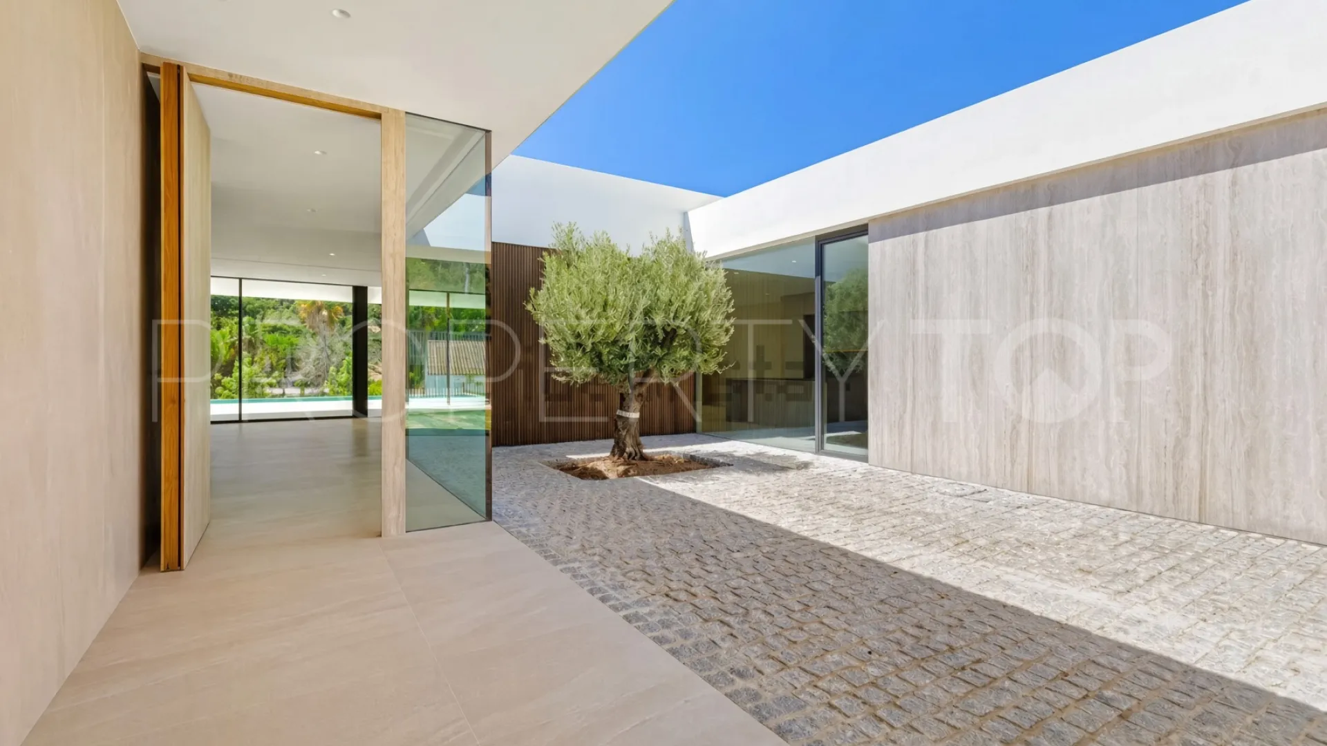 Villa with 4 bedrooms for sale in Zona F