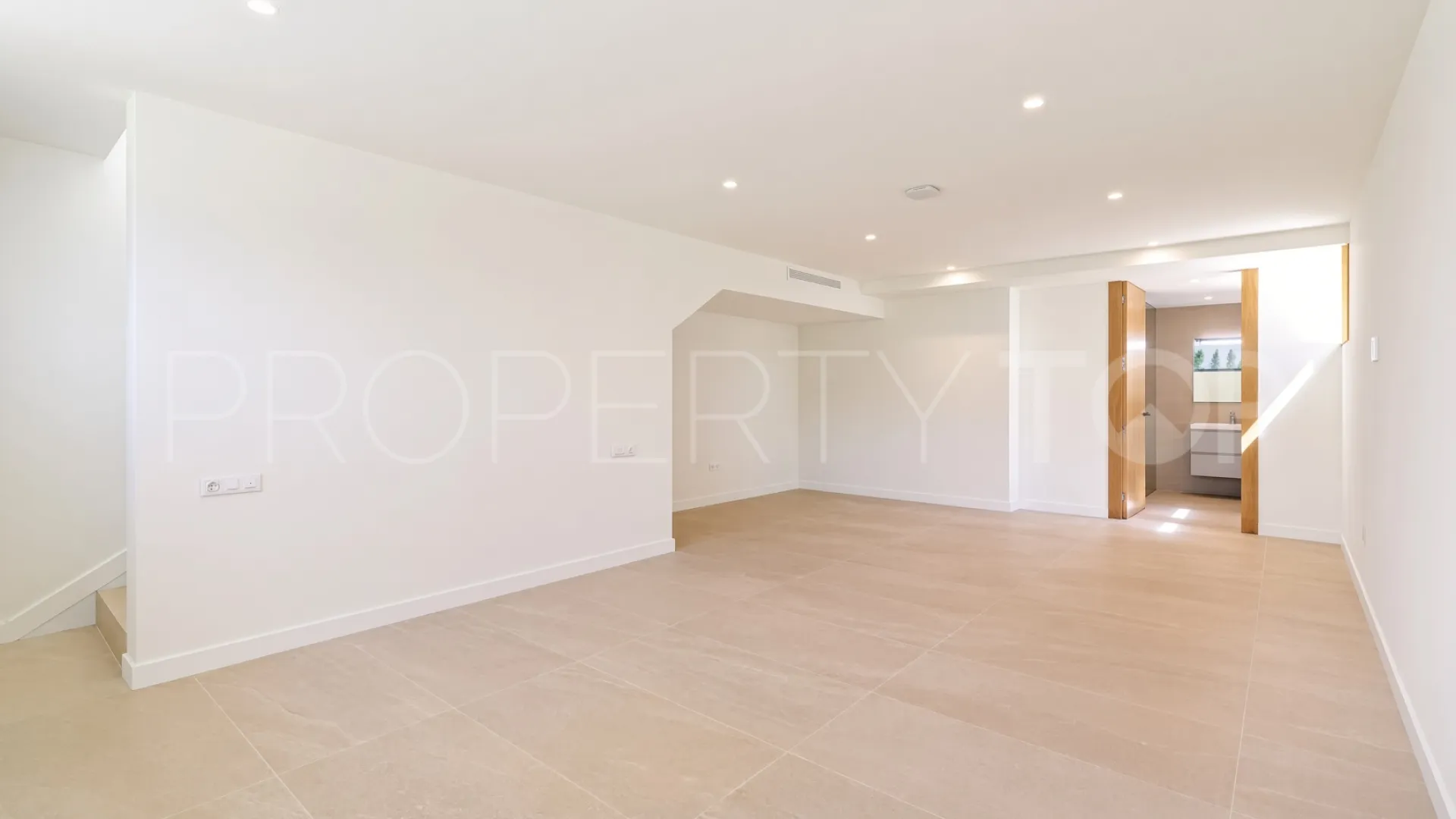 Villa with 4 bedrooms for sale in Zona F