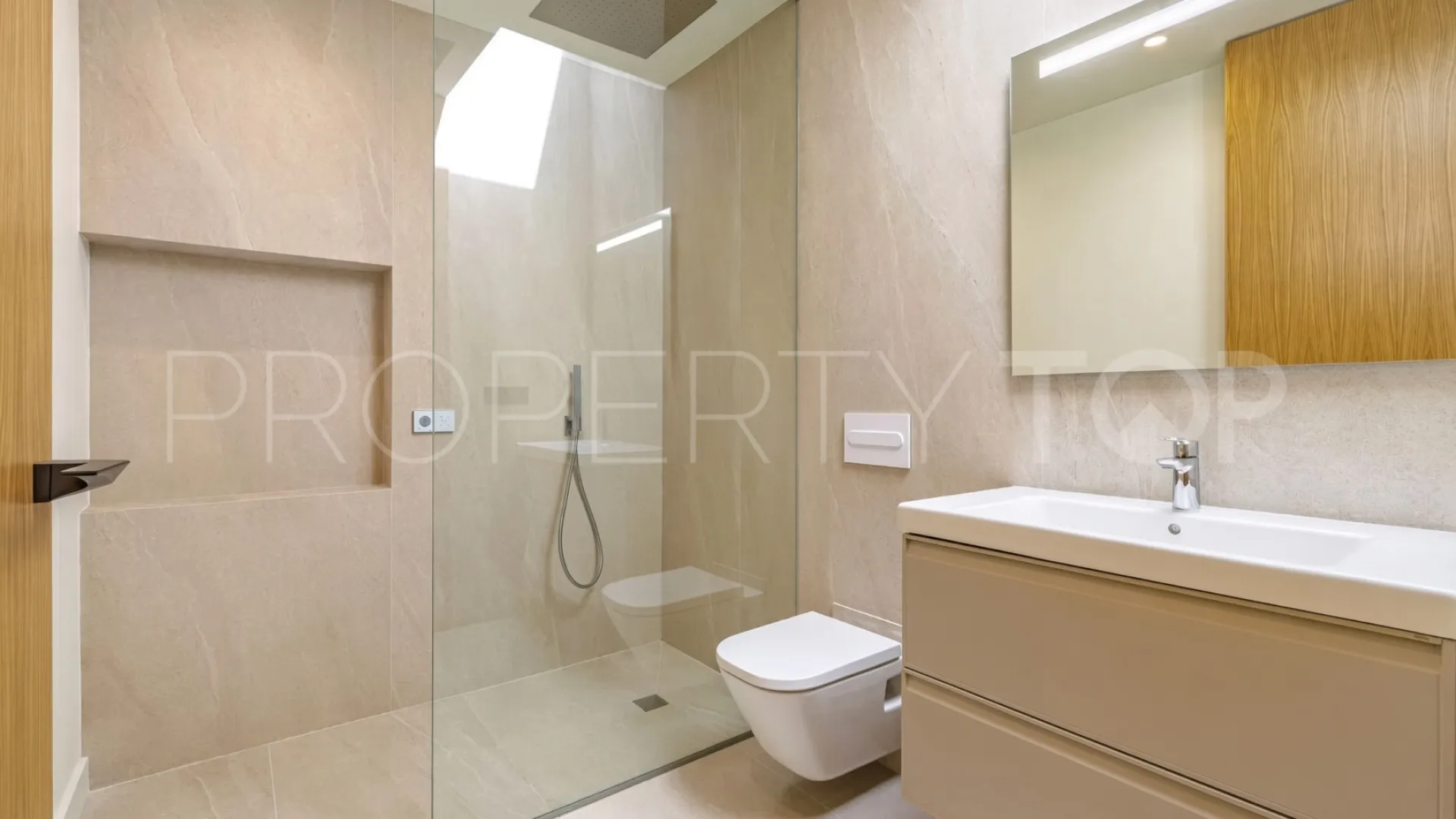 Villa with 4 bedrooms for sale in Zona F