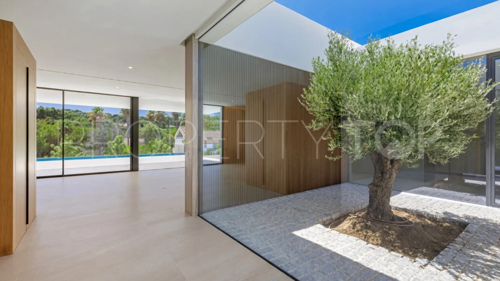 Villa with 4 bedrooms for sale in Zona F