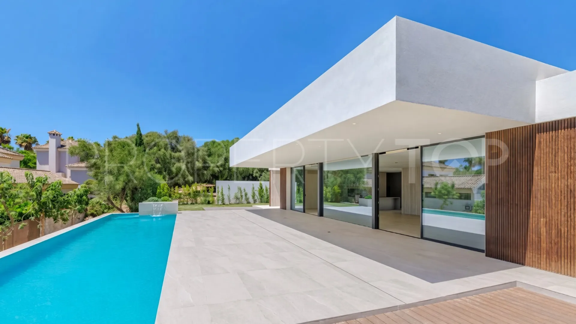 Villa with 4 bedrooms for sale in Zona F