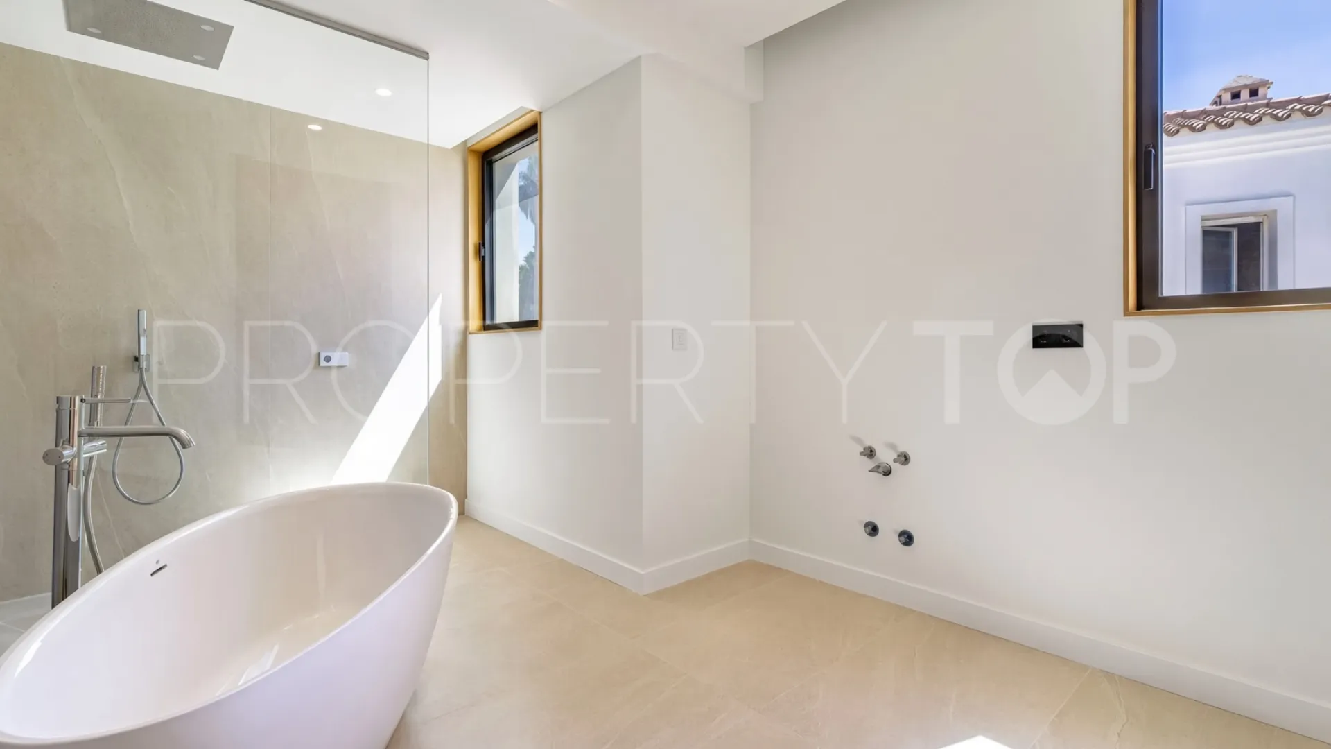 Villa with 4 bedrooms for sale in Zona F