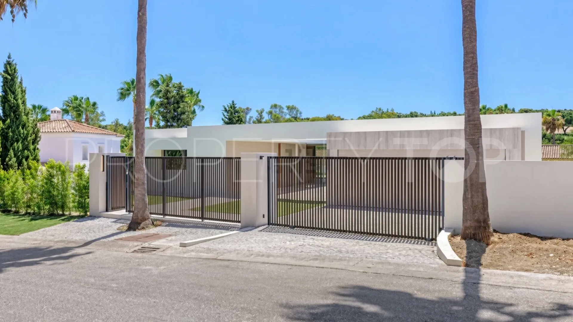 Villa with 4 bedrooms for sale in Zona F