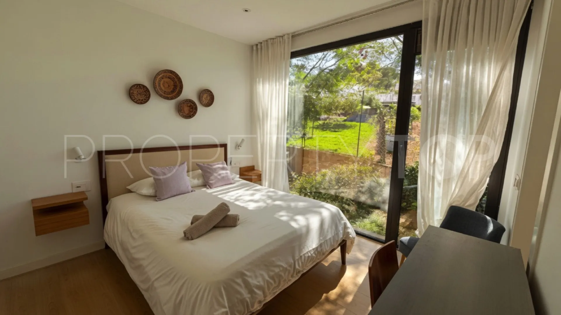 For sale 3 bedrooms semi detached house in San Enrique de Guadiaro