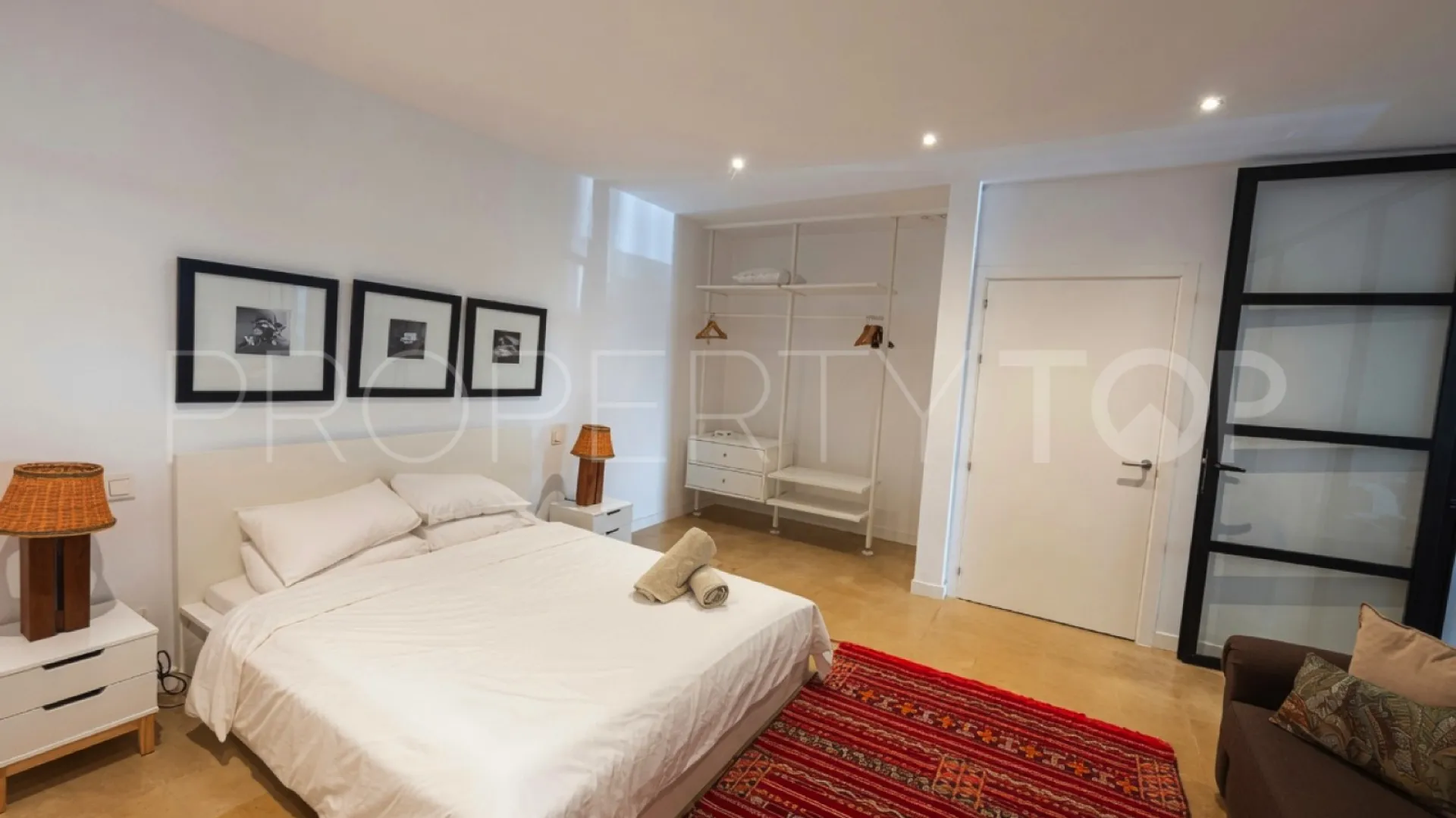For sale 3 bedrooms semi detached house in San Enrique de Guadiaro