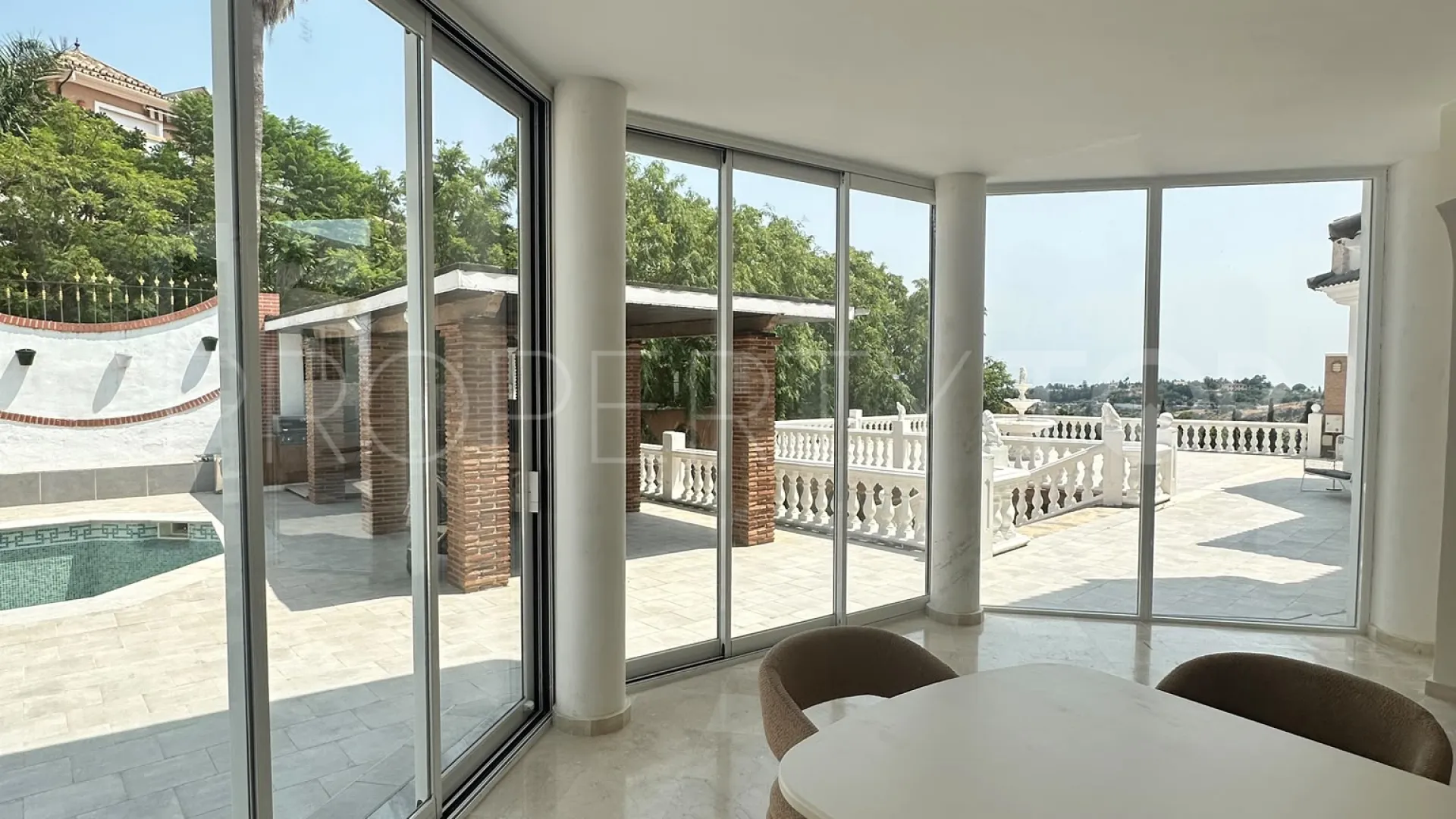 Villa en venta en Forest Hills