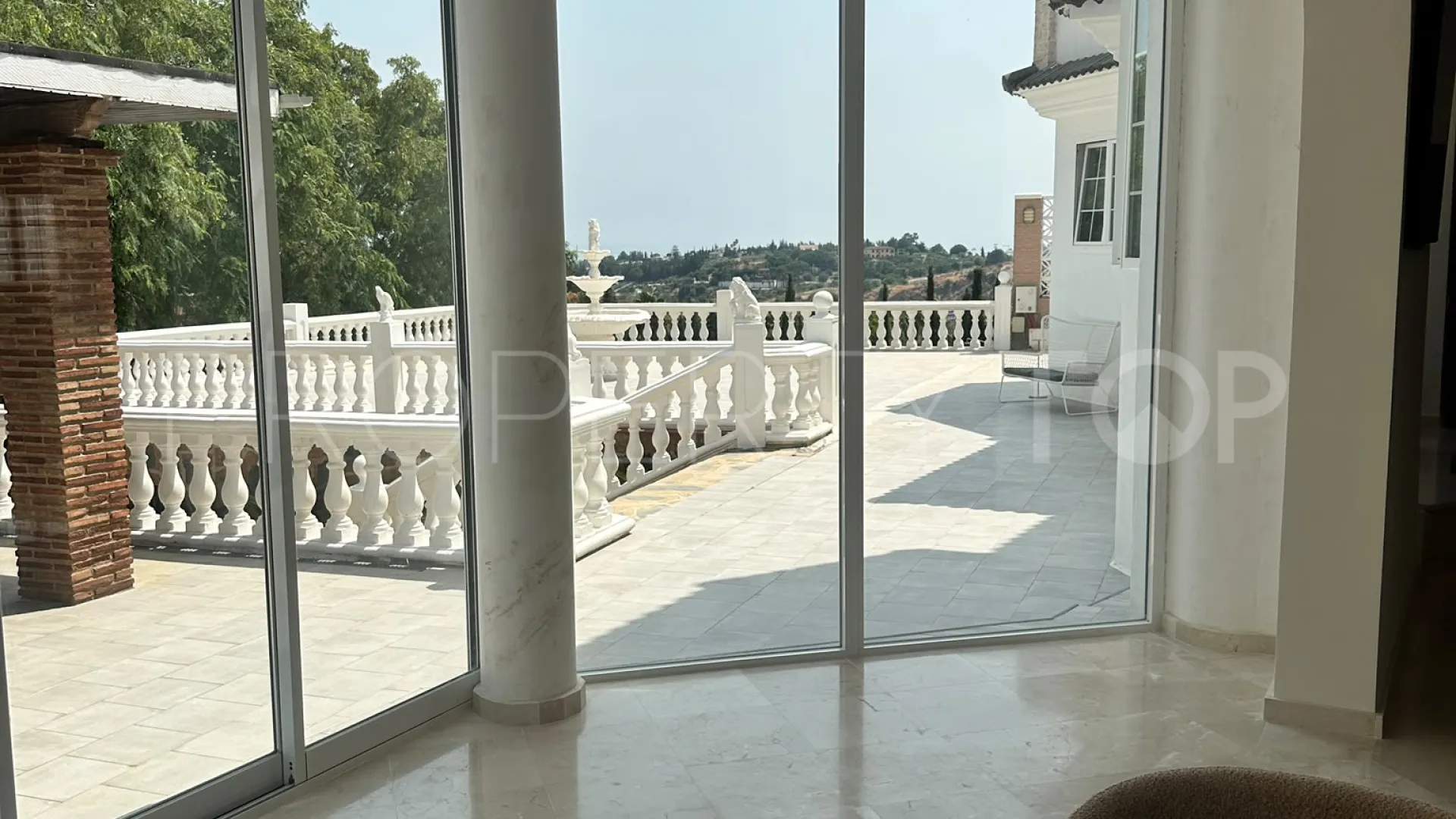 Villa en venta en Forest Hills