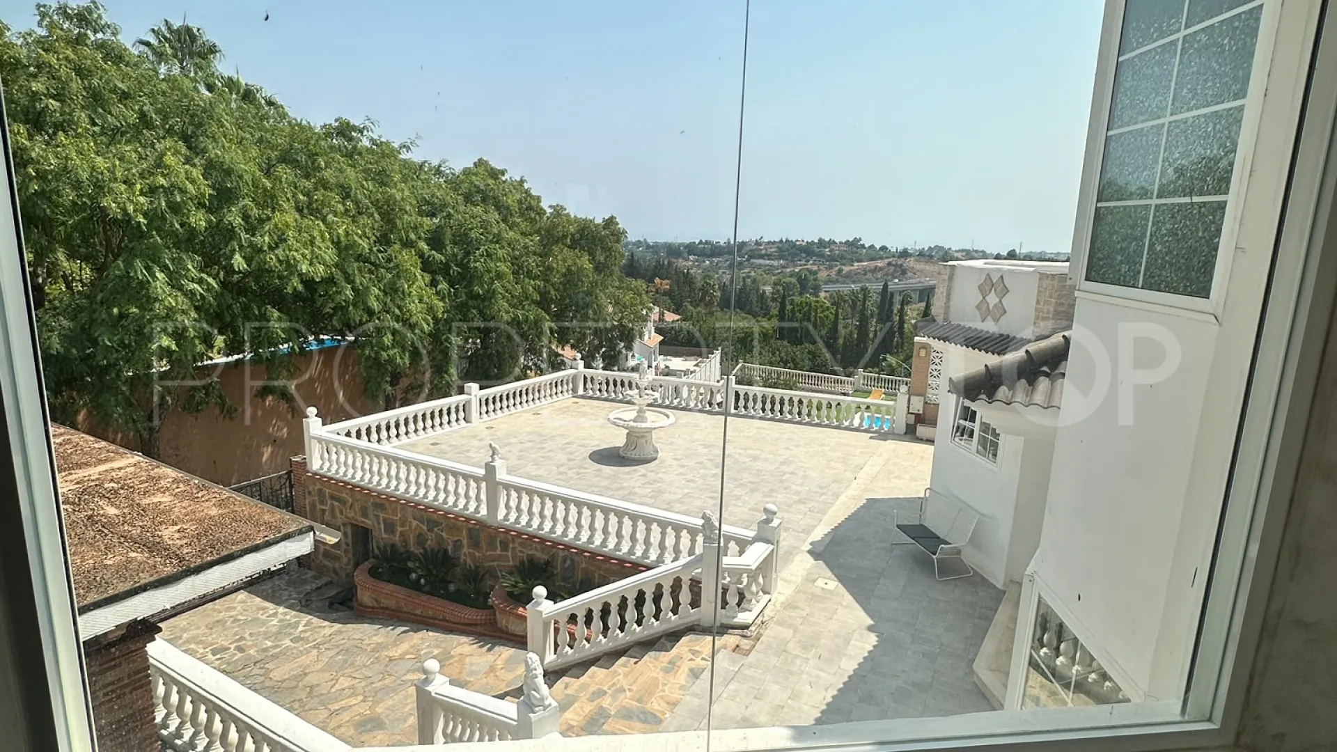 Villa en venta en Forest Hills