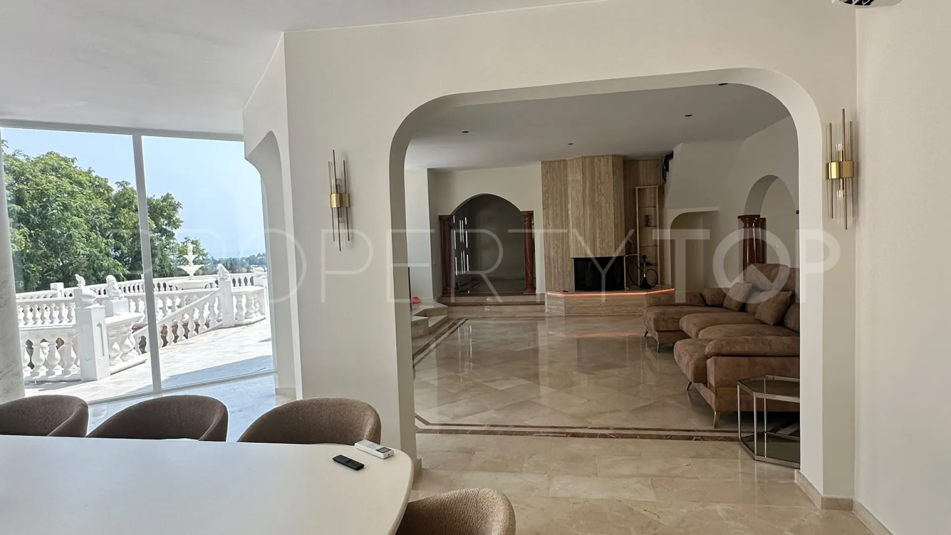 Villa en venta en Forest Hills